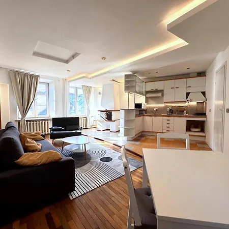 Old Town Heart Self Check-in Ign6